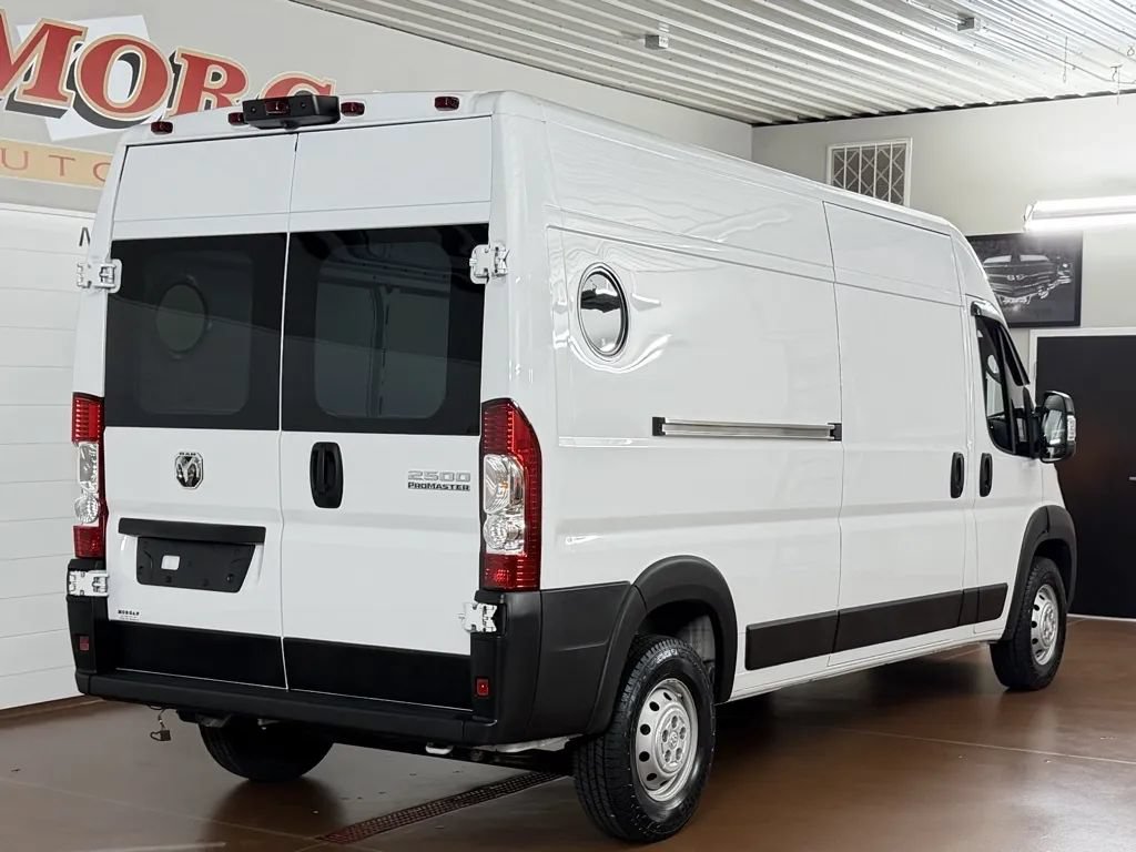 Used 2023 RAM ProMaster 2500 FWD image 3