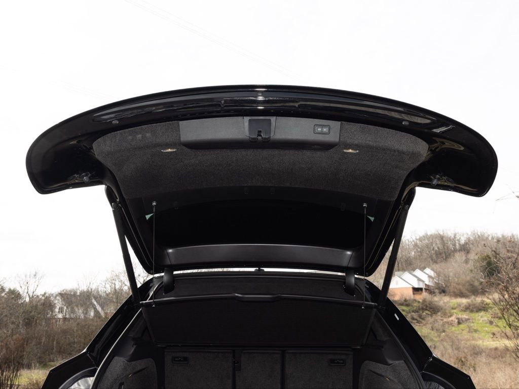 Used 2025 Bentley Bentayga V8 image 63