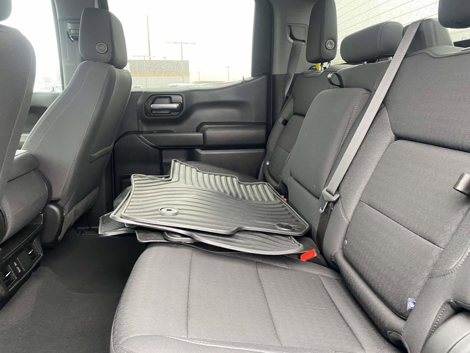 Used 2024 Chevrolet Silverado 1500 Custom image 11