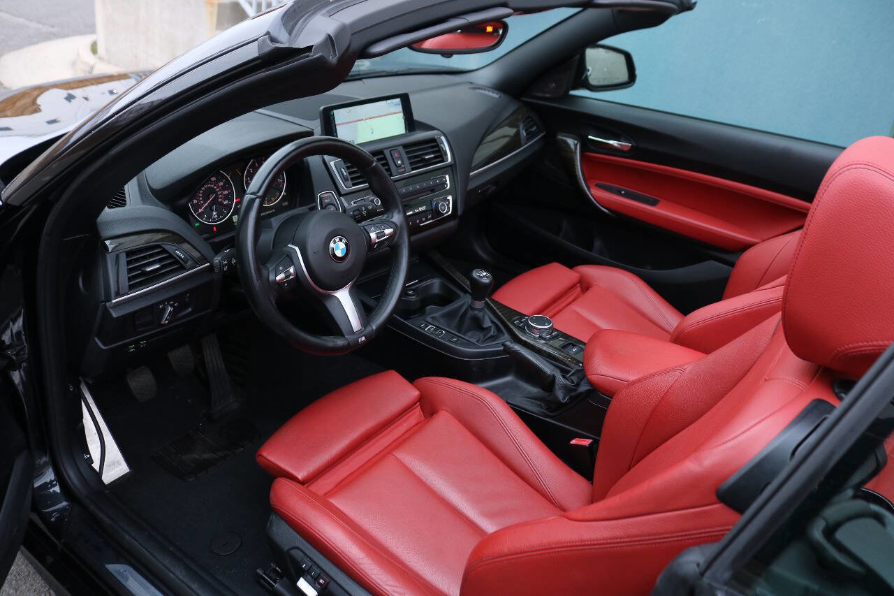 Used 2016 BMW M235i Convertible image 18