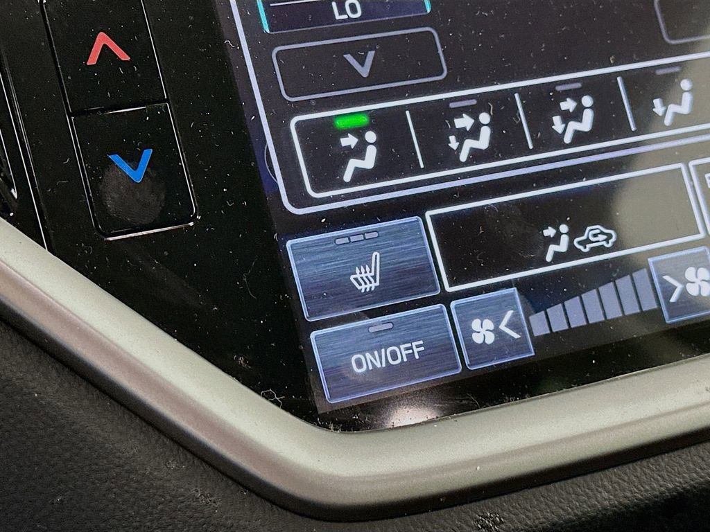 Used 2025 Subaru Ascent Premium image 27