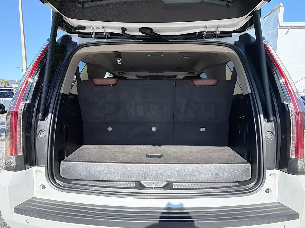 Used 2020 Cadillac Escalade Luxury RWD image 12
