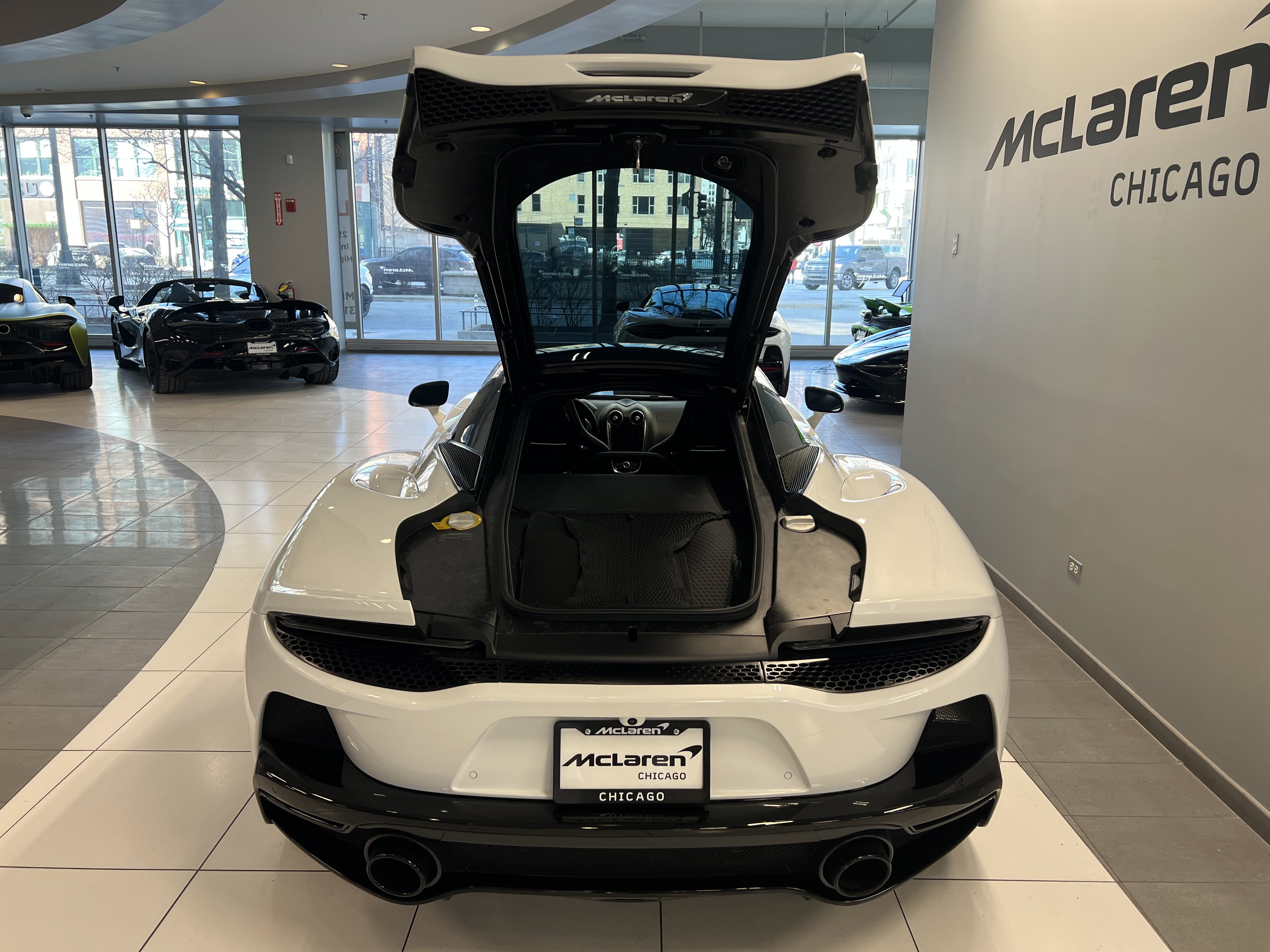 Used 2023 McLaren GT image 10