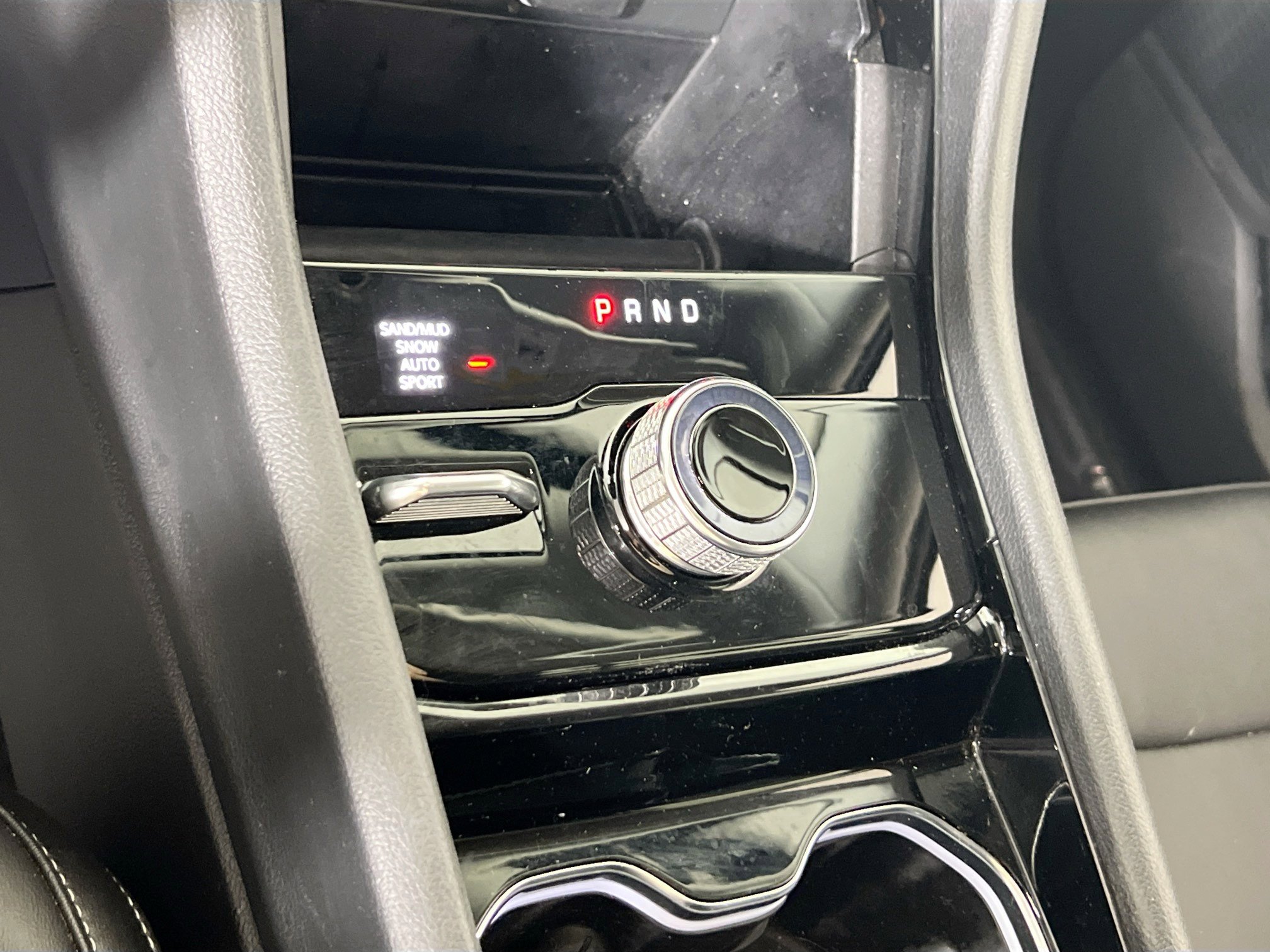 Used 2023 Jeep Grand Cherokee Limited w/ Black Appearance Package image 17