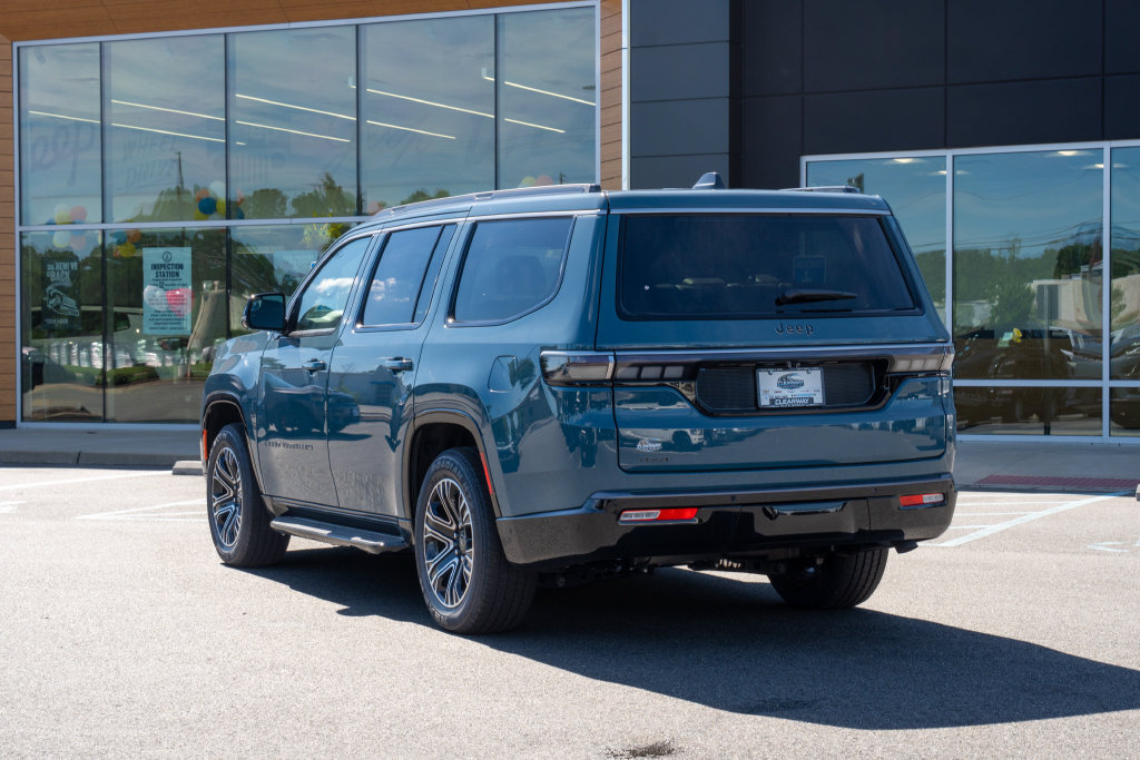 New 2026 Jeep Grand Wagoneer 4WD w/ Premium Group I image 5