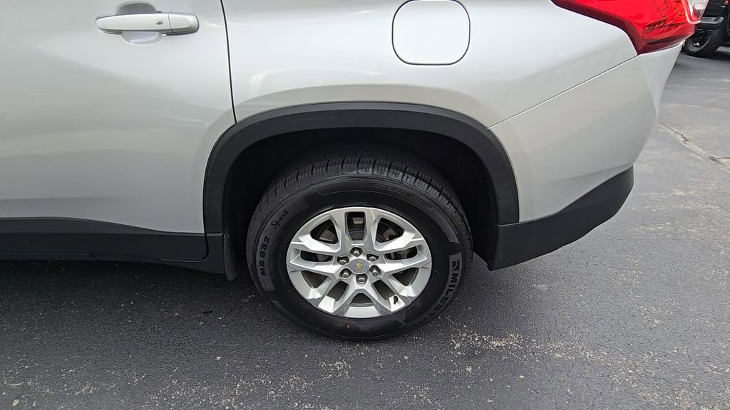 Used 2019 Chevrolet Traverse LS image 12