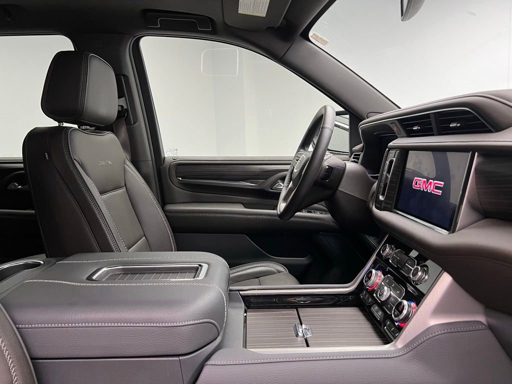Used 2023 GMC Yukon Denali w/ Max Trailering Package AWD/4WD image 7