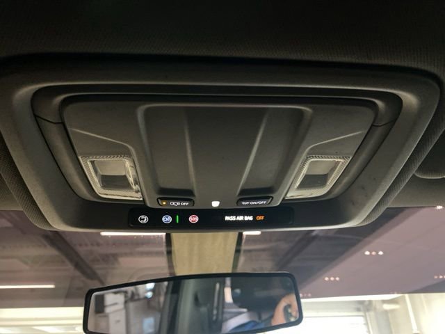 Used 2022 Chevrolet Silverado 2500 LT w/ Convenience Package image 18