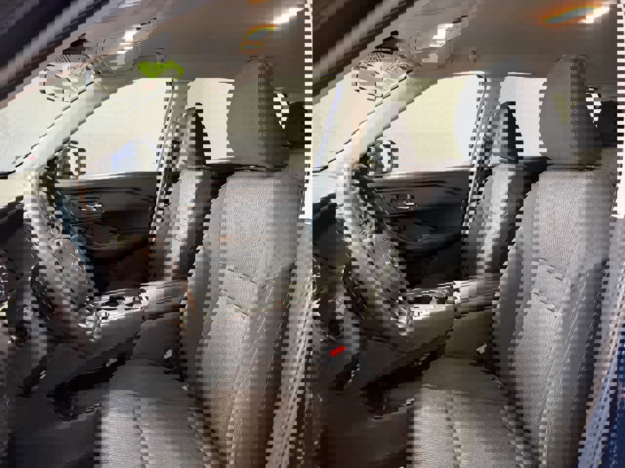 Used 2024 Nissan Rogue SV image 10