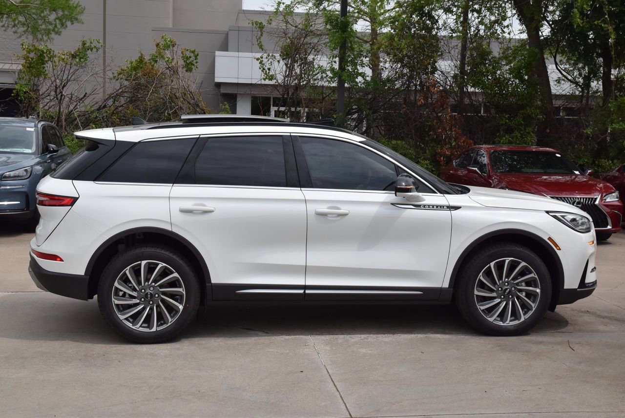 New 2026 Lincoln Corsair Reserve FWD image 5