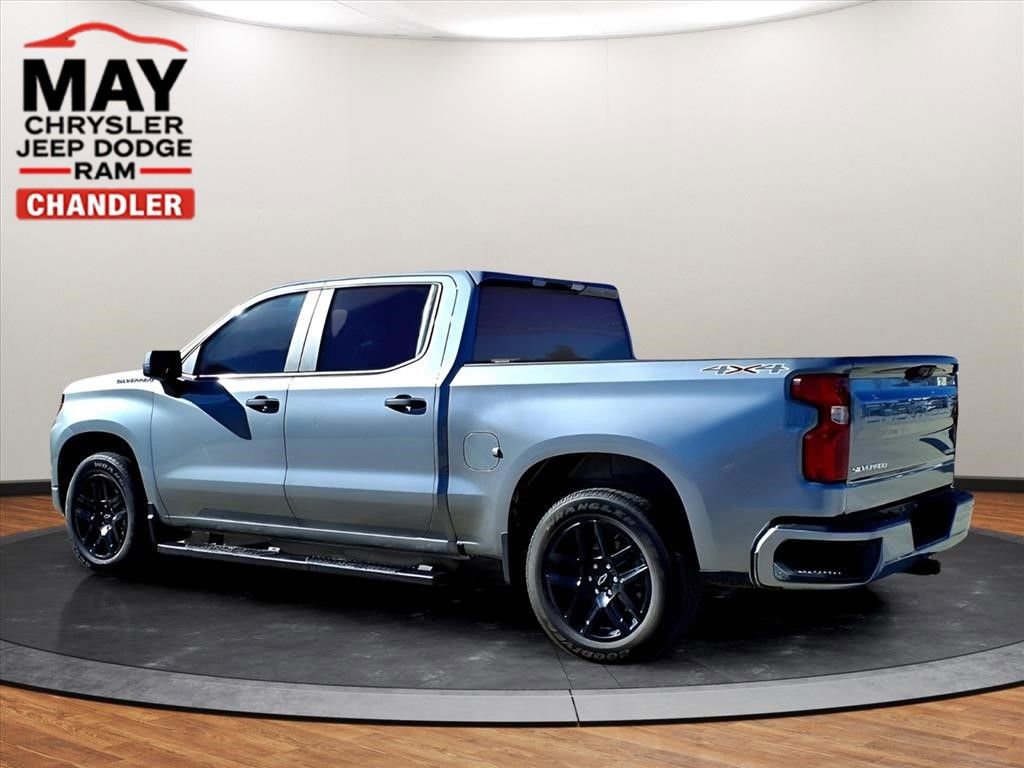 Used 2023 Chevrolet Silverado 1500 Custom image 3
