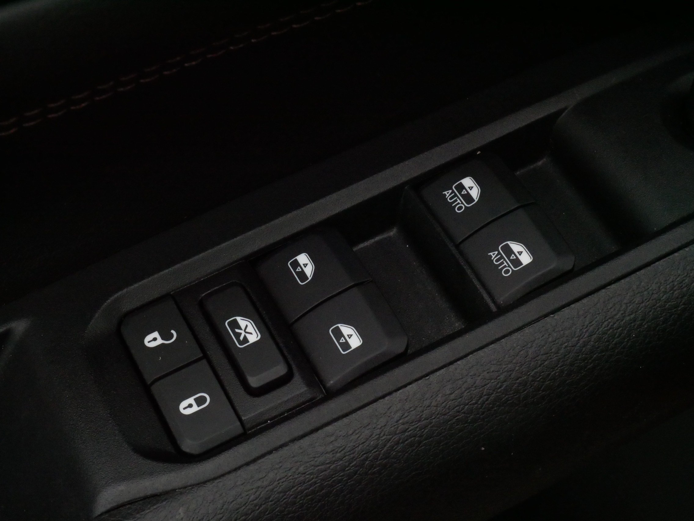 Used 2022 Jeep Compass Limited AWD/4WD image 19