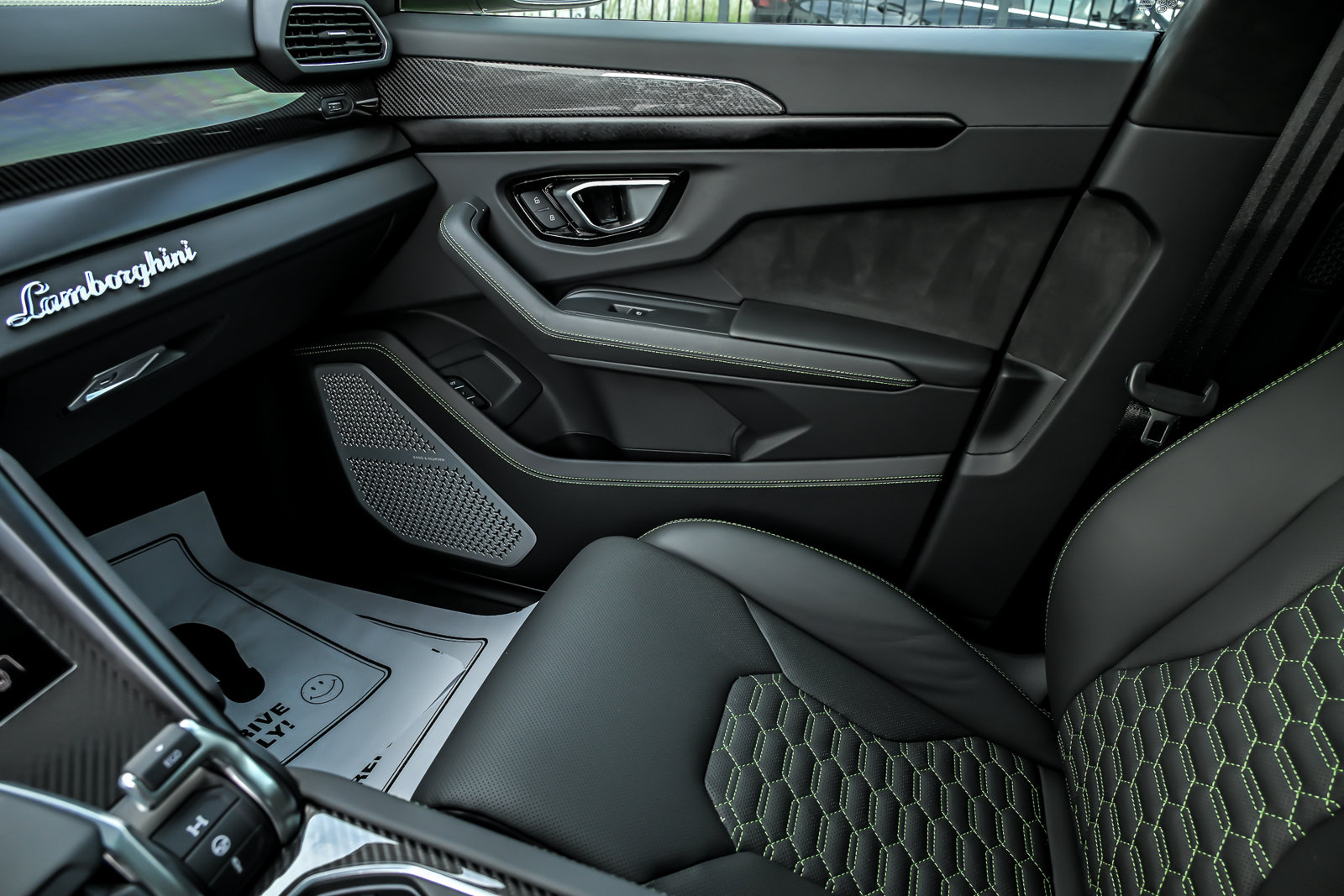 Used 2024 Lamborghini Urus S AWD/4WD image 44