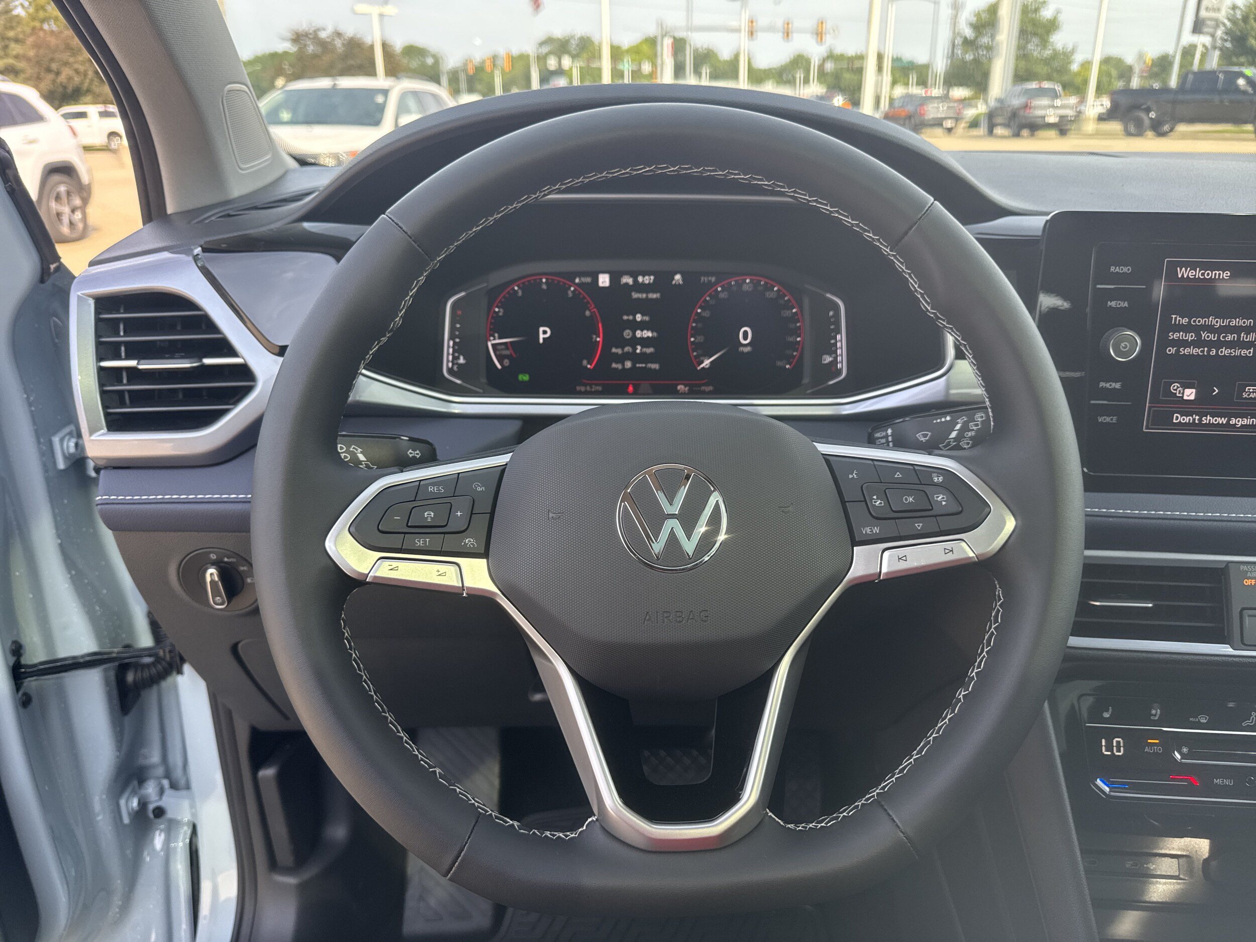 New 2026 Volkswagen Taos SEL AWD/4WD image 12