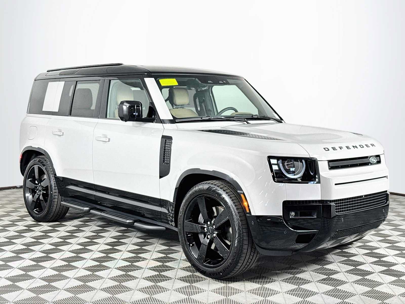New 2026 Land Rover Defender 110 X-Dynamic SE AWD/4WD image 3