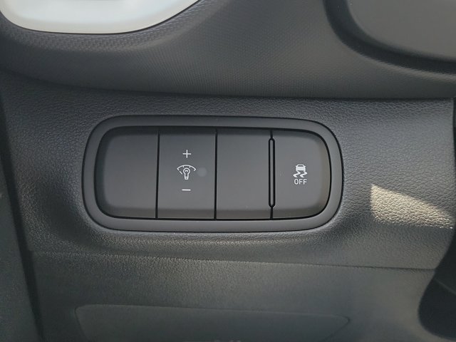 New 2026 Hyundai Venue SEL FWD image 30