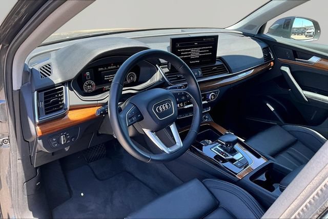 Used 2023 Audi Q5 2.0T Premium Plus w/ Premium Plus Package AWD/4WD image 13
