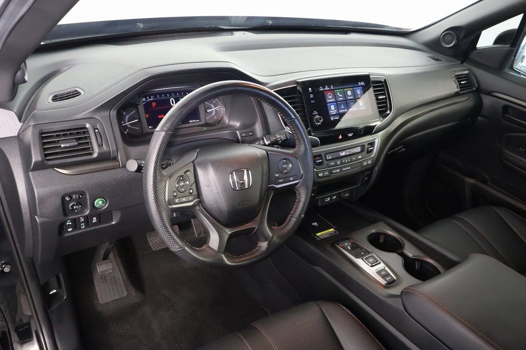 Used 2025 Honda Passport TrailSport image 7