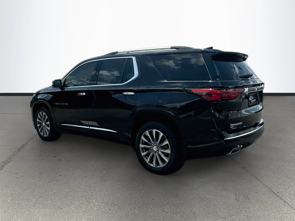 Used 2023 Chevrolet Traverse Premier FWD image 5