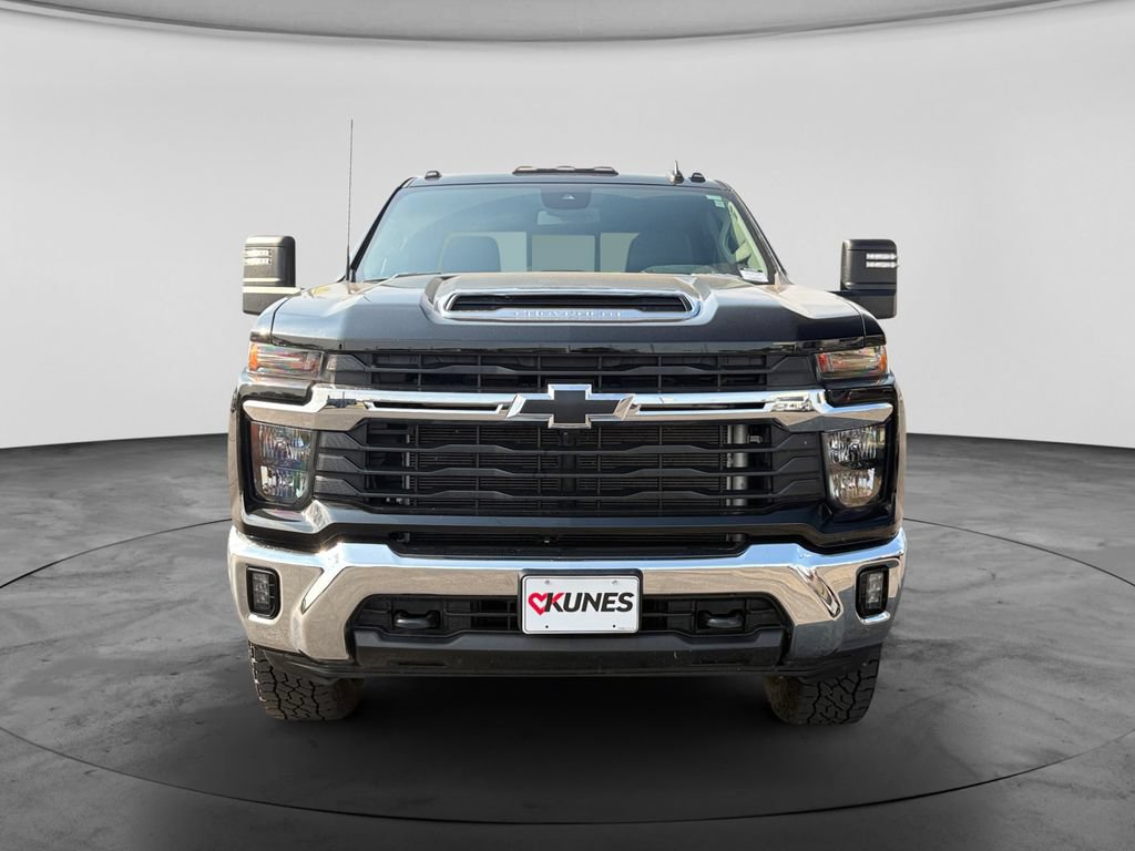 Used 2024 Chevrolet Silverado 2500 LT w/ All Star Edition AWD/4WD image 2