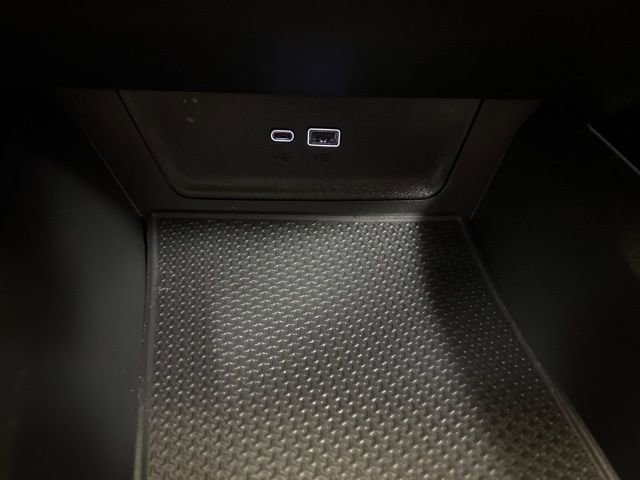 Used 2025 Chevrolet Equinox ACTIV w/ Safety and Technology Package image 31