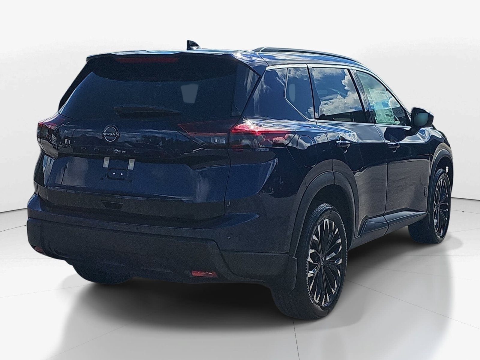 New 2027 Nissan Rogue Dark Armor FWD image 6