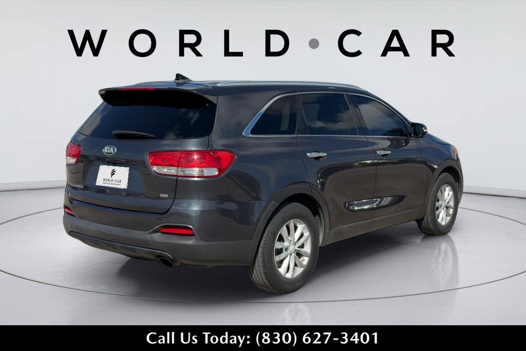 Used 2018 Kia Sorento FWD image 7