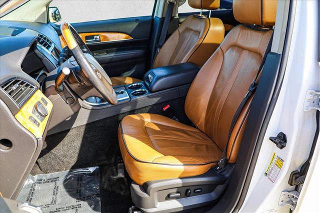 Used 2013 Lincoln MKX AWD image 12