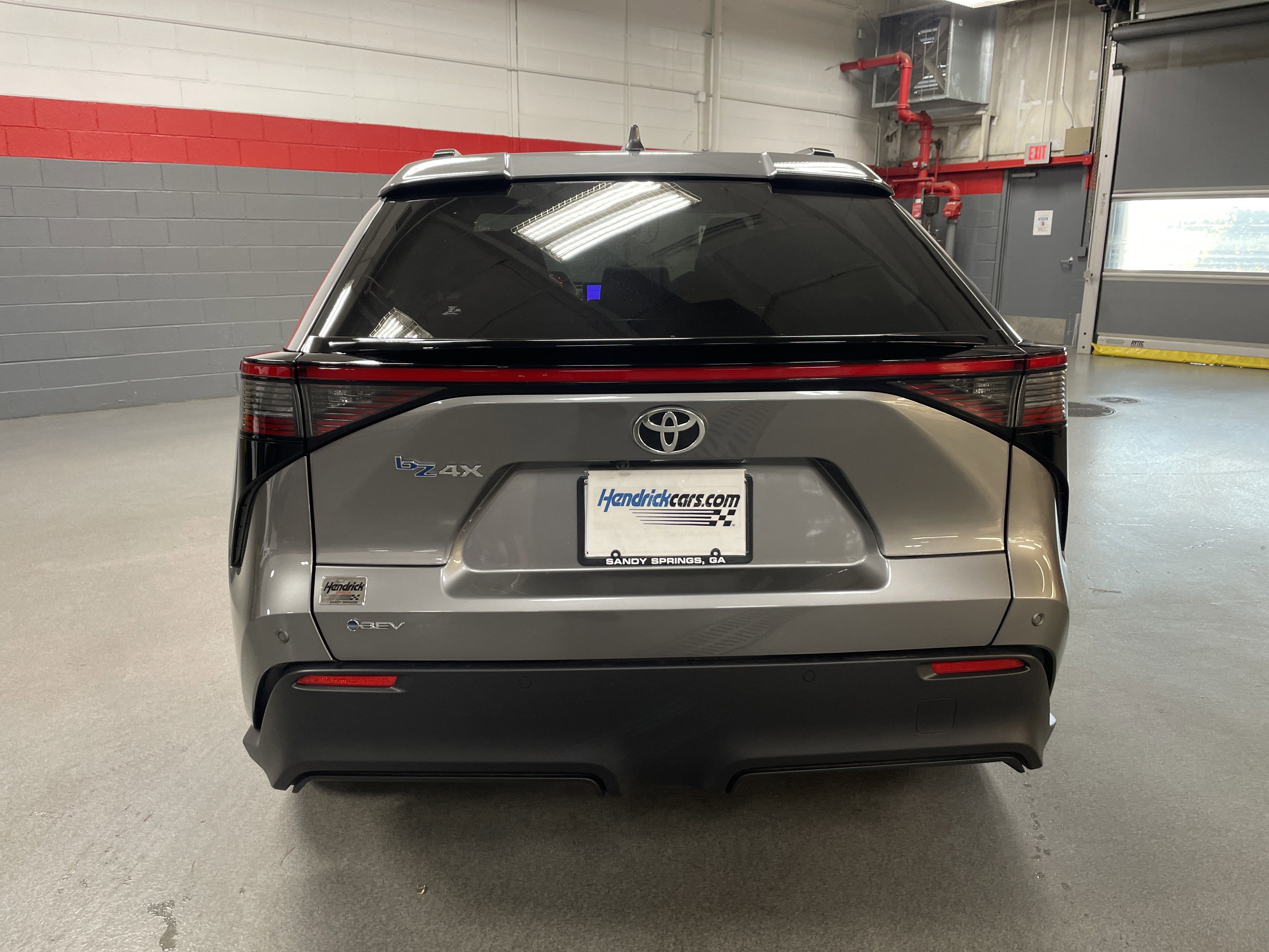 Used 2025 Toyota bZ4X FWD image 9