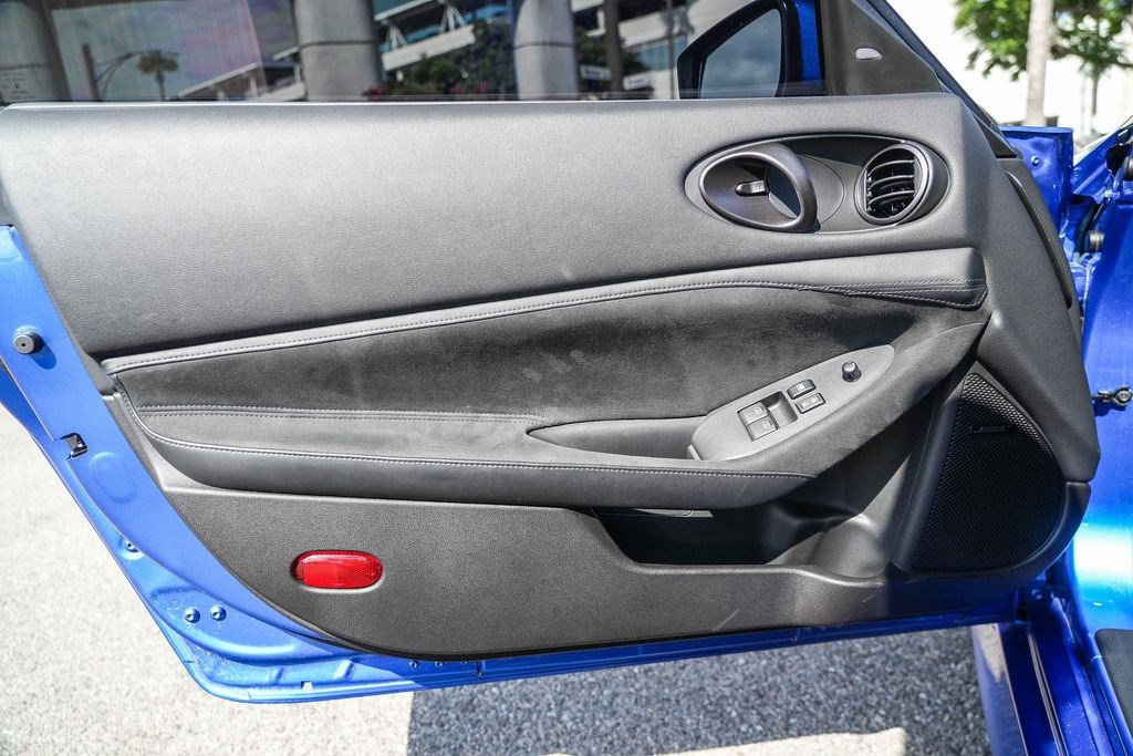 Used 2025 Nissan Z Performance w/ Floor Mat Package RWD image 19