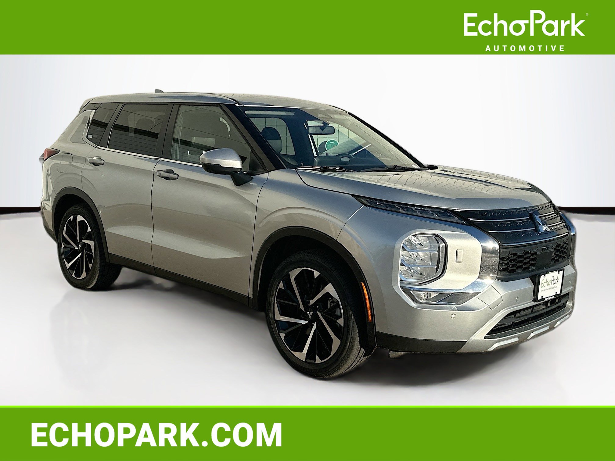 Used 2024 Mitsubishi Outlander SE Black Edition image 1