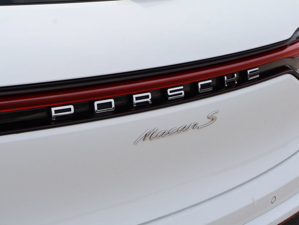Certified 2024 Porsche Macan S AWD/4WD image 6