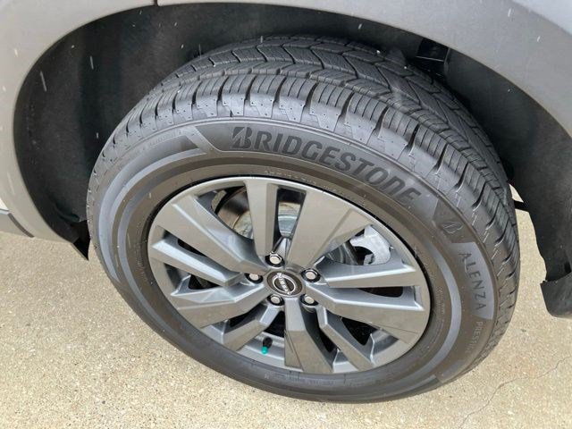 Used 2024 Nissan Pathfinder SV AWD/4WD image 27
