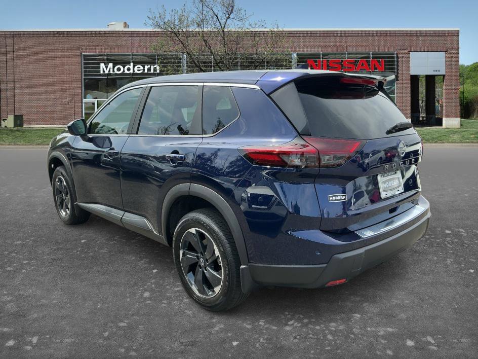 Certified 2026 Nissan Rogue SV FWD image 4