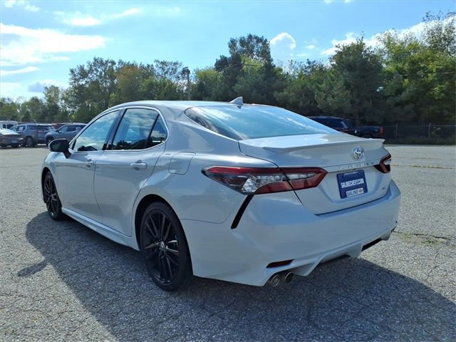 Used 2023 Toyota Camry XSE image 6