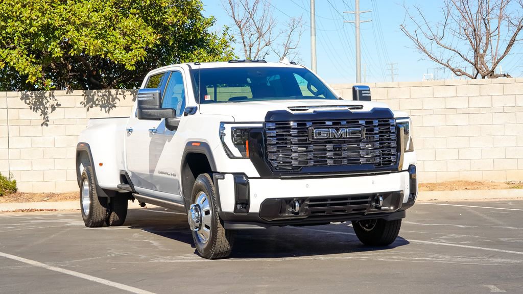 New 2026 GMC Sierra 3500 Denali Ultimate image 5