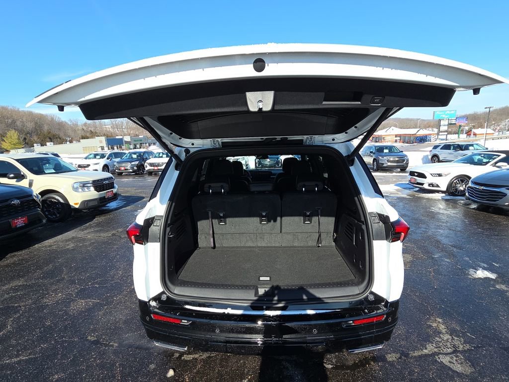 Used 2025 Buick Enclave Sport Touring image 32