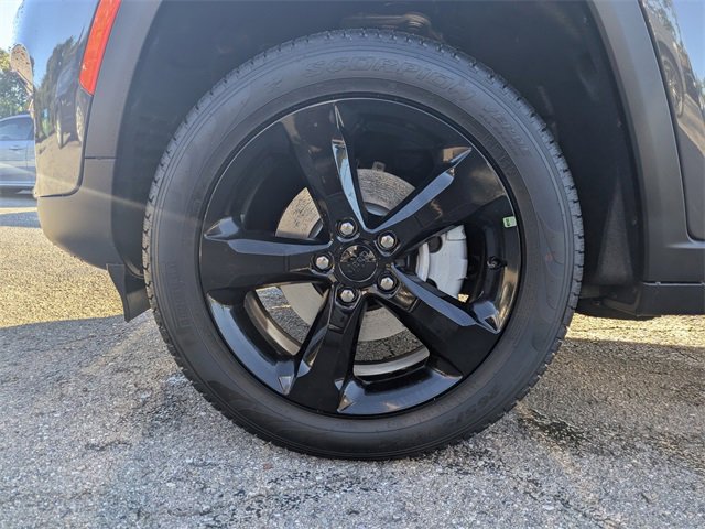 New 2025 Jeep Grand Cherokee Limited w/ Black Appearance Package image 9