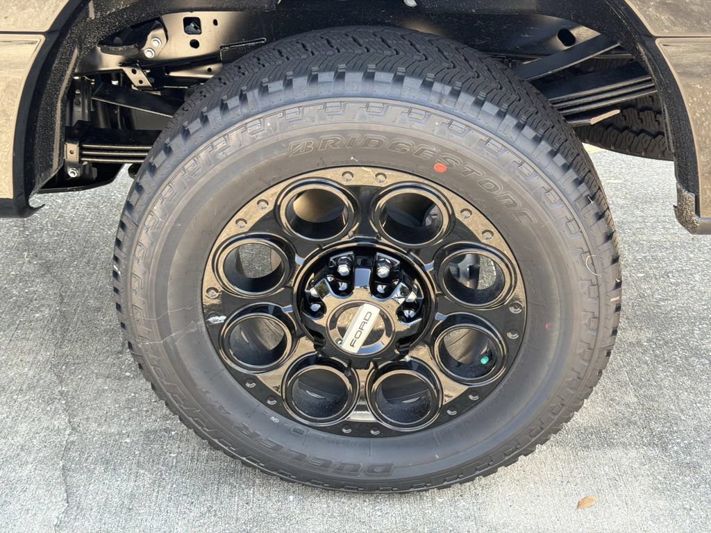 New 2026 Ford F350 Lariat w/ Black Appearance Package AWD/4WD image 3