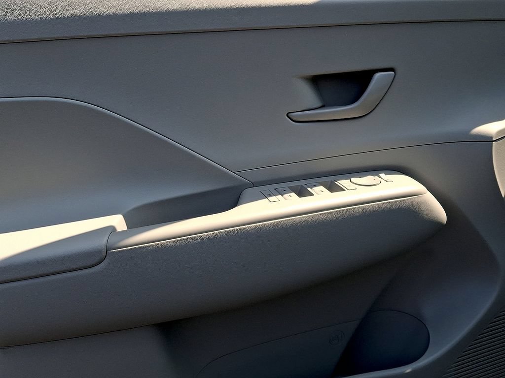 New 2026 Hyundai Kona SEL Sport FWD image 8