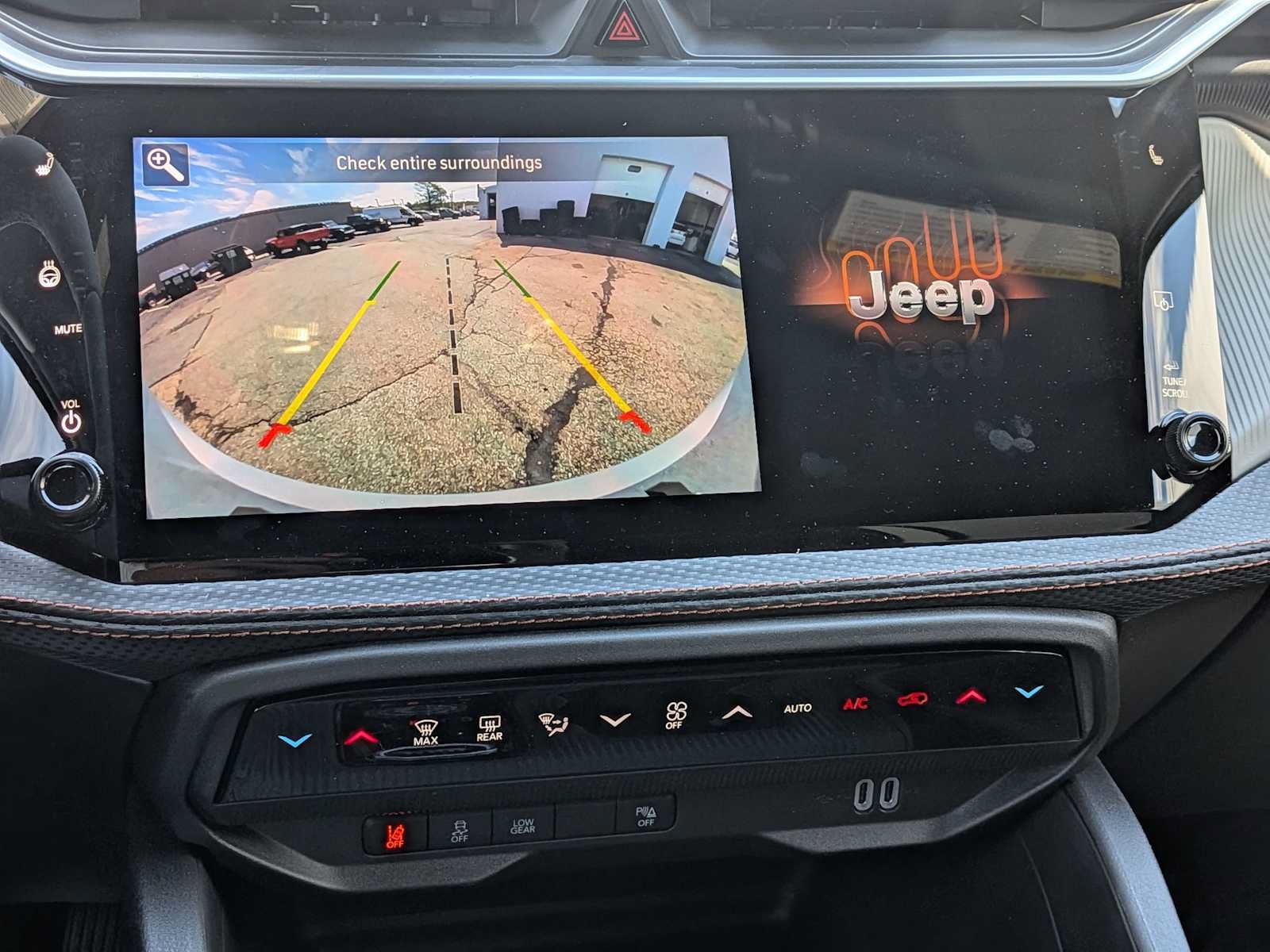 New 2026 Jeep Cherokee Limited AWD/4WD image 25