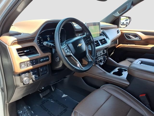 Used 2024 Chevrolet Suburban High Country AWD/4WD image 13