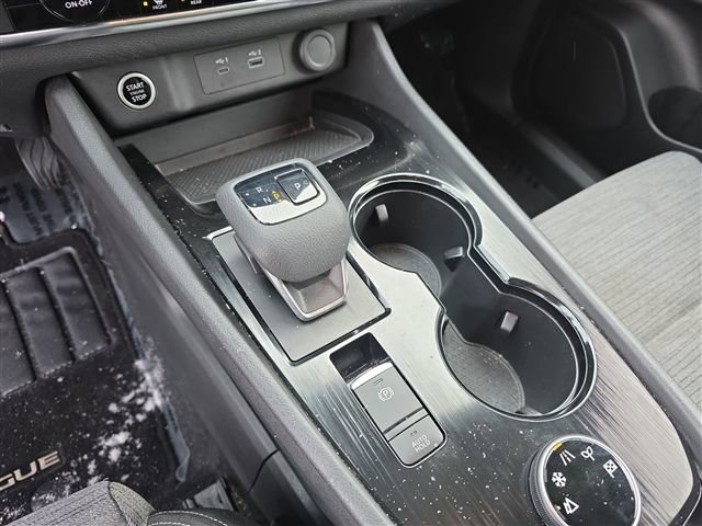 Used 2023 Nissan Rogue SV image 22