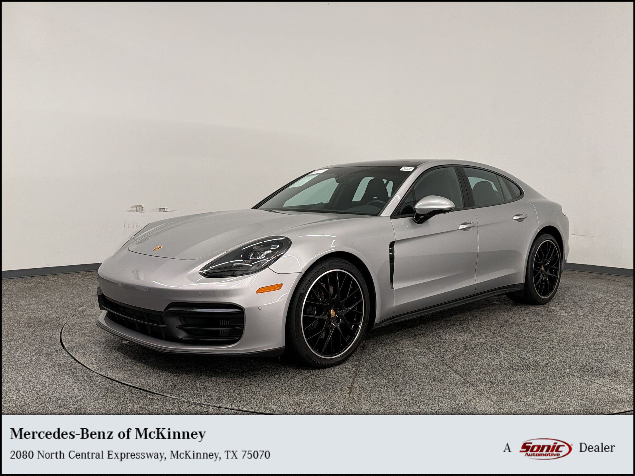Used 2022 Porsche Panamera 4 AWD/4WD image 1