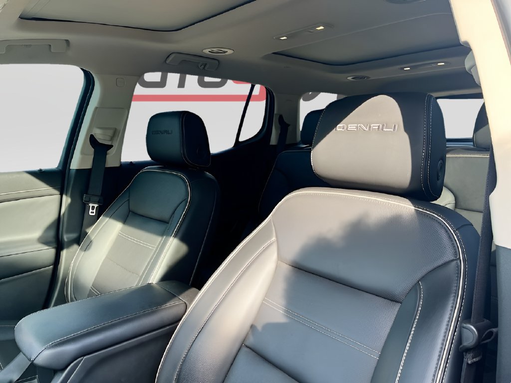 Used 2021 GMC Acadia Denali w/ Denali Technology Package FWD image 22