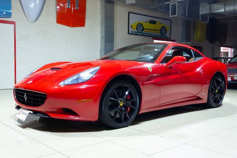 Used 2010 Ferrari California RWD image 4