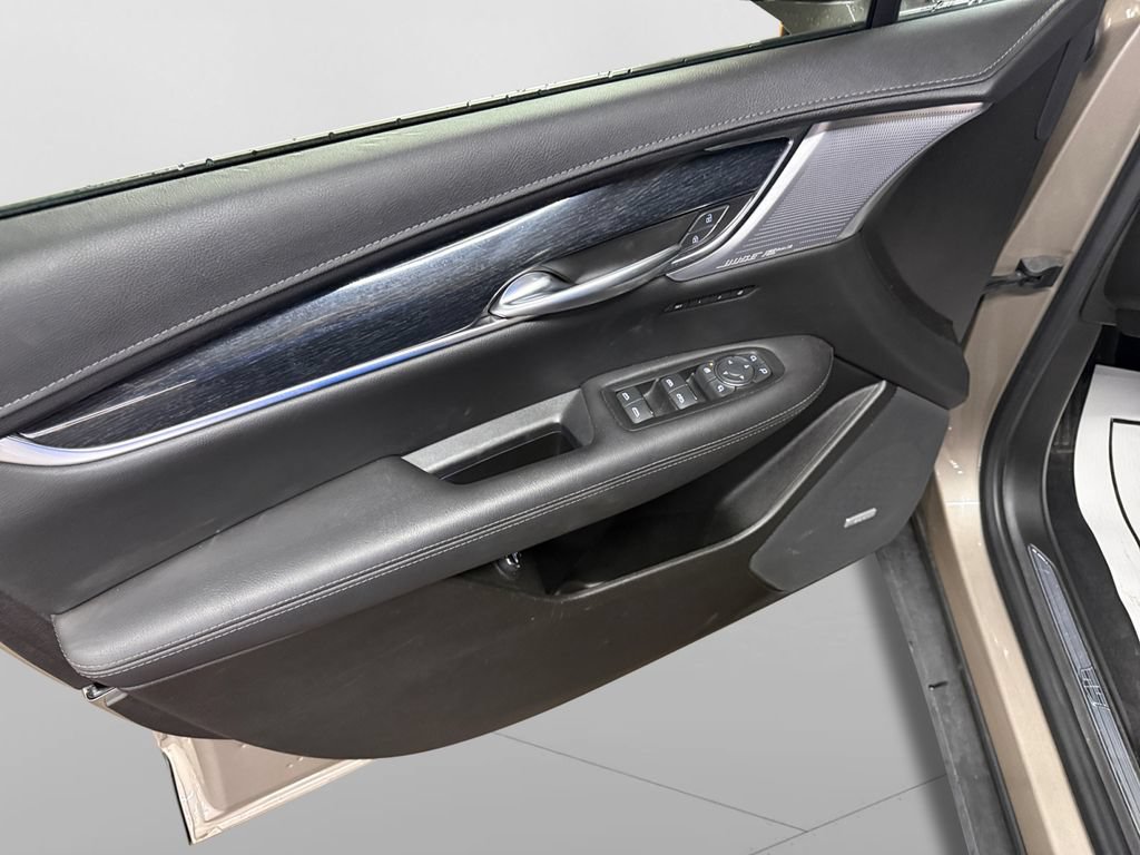 Used 2023 Cadillac XT5 Premium Luxury AWD/4WD image 11
