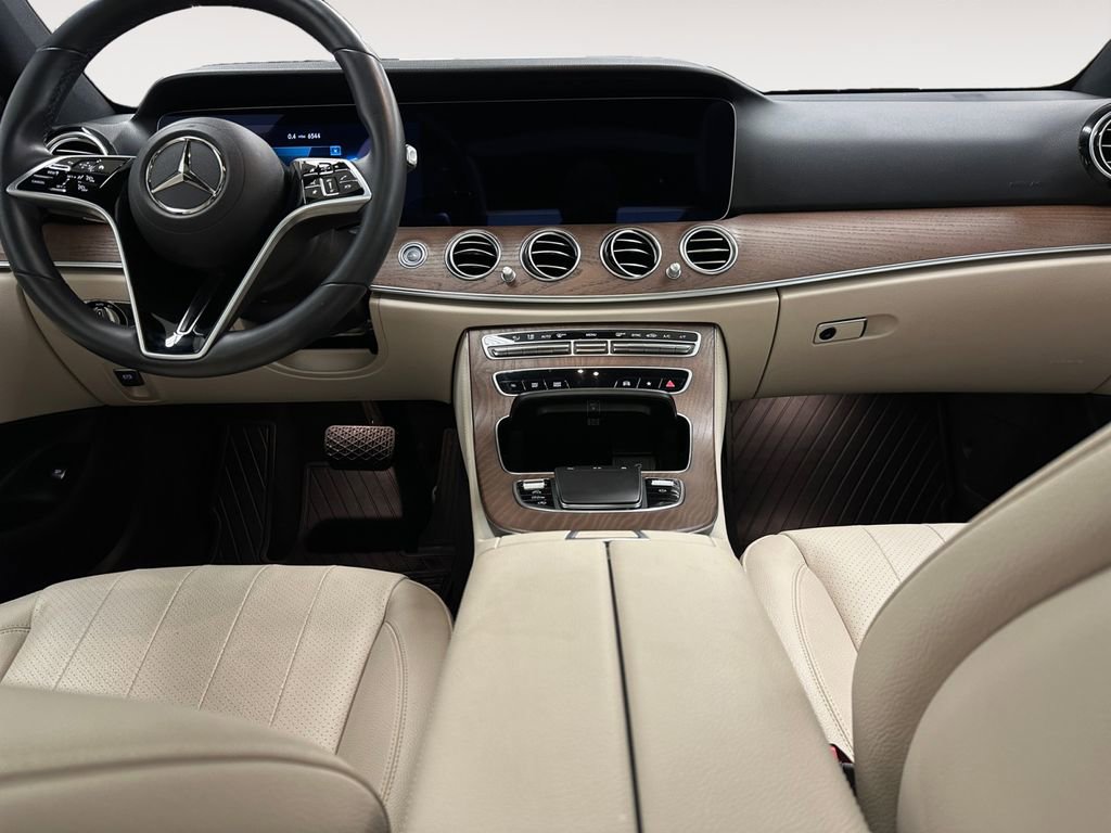 Used 2023 Mercedes-Benz E 350 4MATIC Sedan image 11