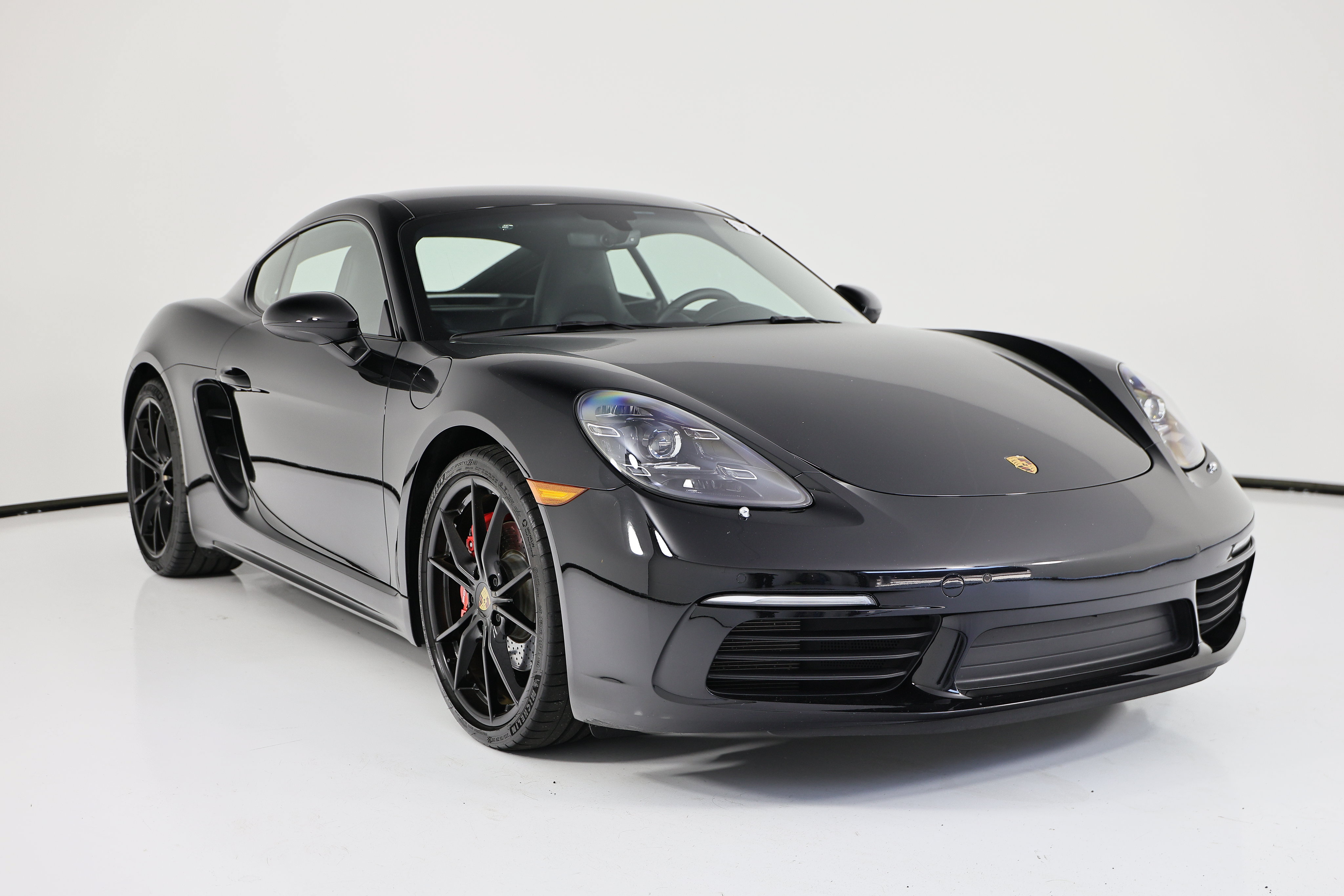 Certified 2024 Porsche 718 Cayman S RWD image 9