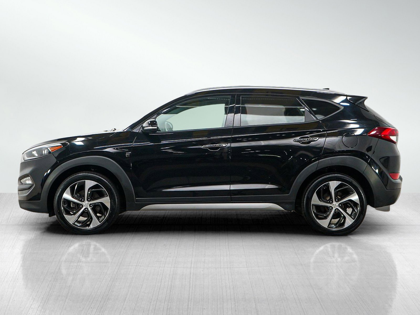 Used 2017 Hyundai Tucson Limited w/ Cargo Package AWD/4WD image 2